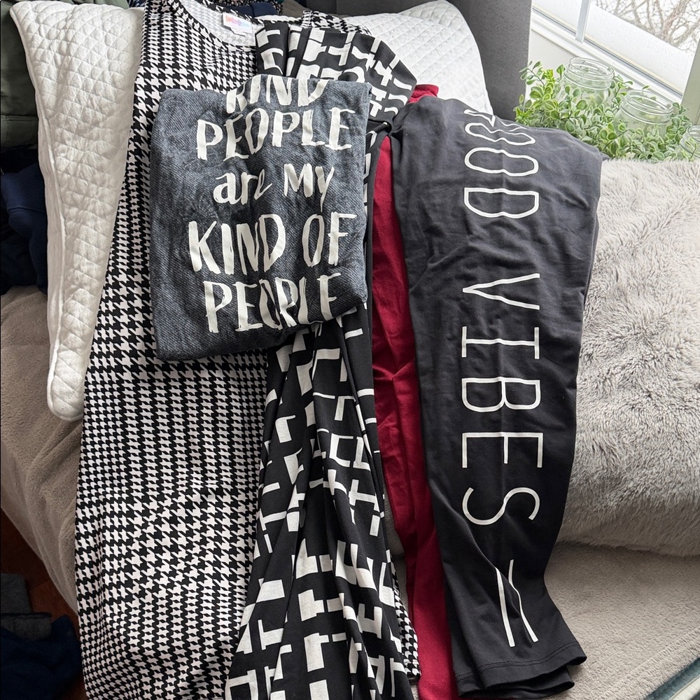 LuLaRoe Bundle including Maxi and Carly